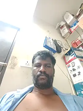 Show modela Paramkeerthi na web-kameri