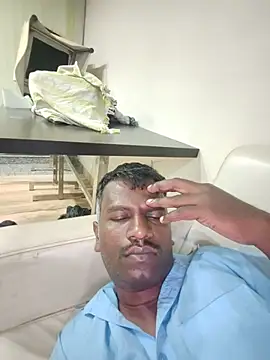 Paramkeerthin Webbikameraesitys