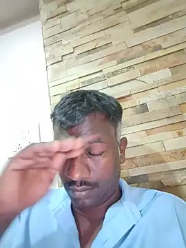 הופעת וובקאם של Paramkeerthi