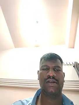 Show de Paramkeerthi na webcam