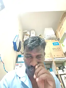 Paramkeerthi Adlı Modelin Web Kamerası Şovu
