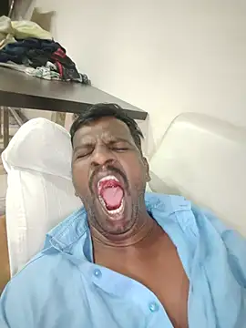 Show de Paramkeerthi na webcam