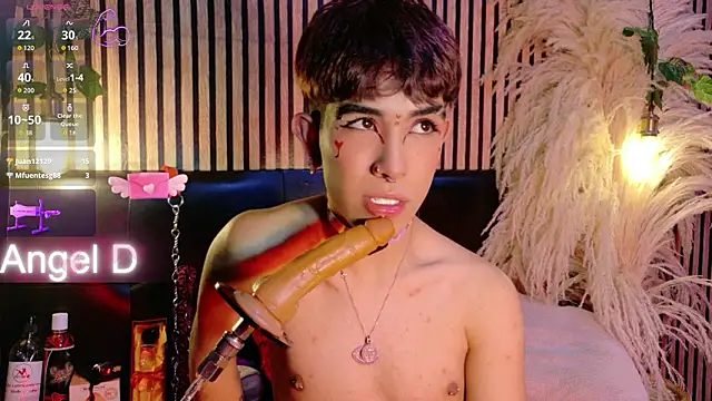 Angeldust19 Adlı Modelin Web Kamerası Şovu