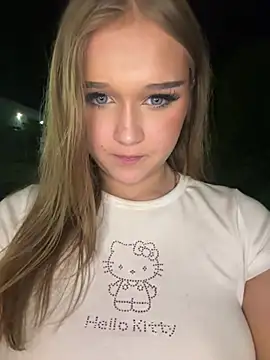 Hannah-2007 Adlı Modelin Canlı XXX Sohbeti