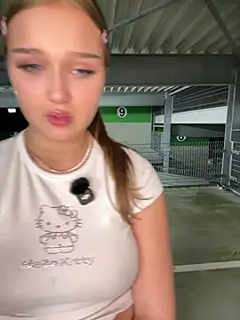 Hannah-2007 Show Webcam