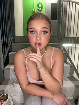 Hannah-2007's Live XXX Chat
