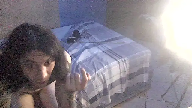 AhntiQ Webcamshow