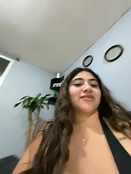 Monica17's Webcam Show