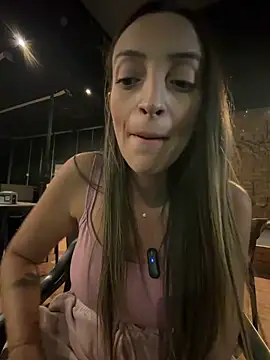 BelleLouiseVp's Webcam Show