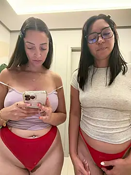 Show de BelleLouiseVp na webcam
