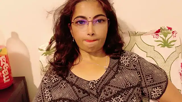 HairyMommy: διαδικτυακό σόου στην κάμερα