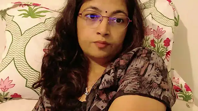 HairyMommy Adlı Modelin Canlı XXX Sohbeti