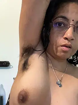 HairyMommy's Webcam Show
