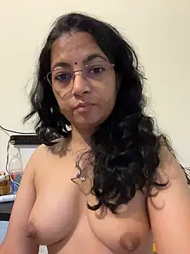 Pertunjukan Kamera Web HairyMommy