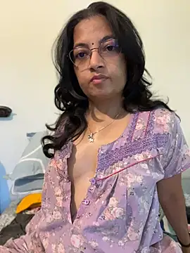 Chat XXX en directo de Kannada40