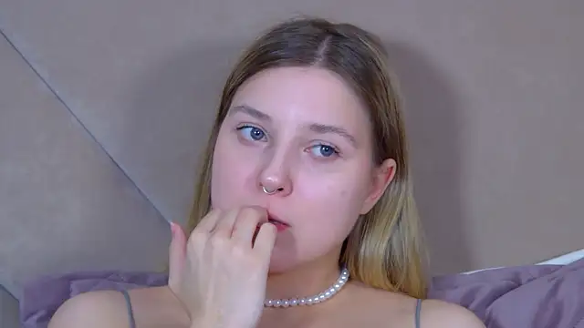 TinnaBurtonn Live XXX chat