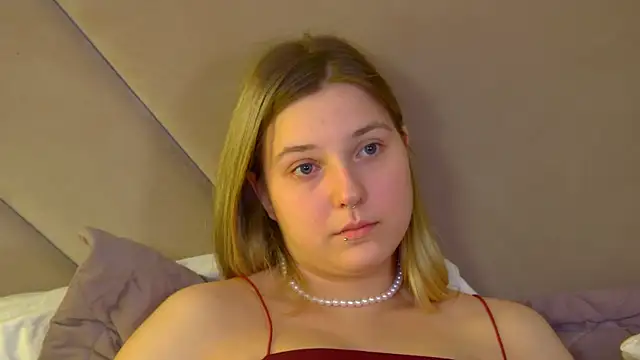 TinnaBurton Chat XXX in diretta