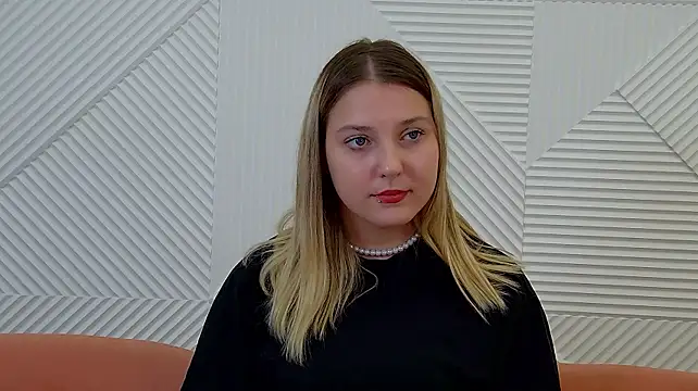 TinnaBurton Adlı Modelin Canlı XXX Sohbeti