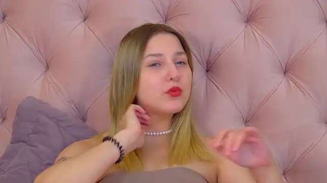 TinnaBurtonn Live XXX chat
