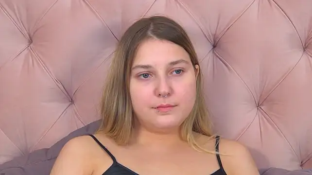 TinnaBurton Adlı Modelin Canlı XXX Sohbeti