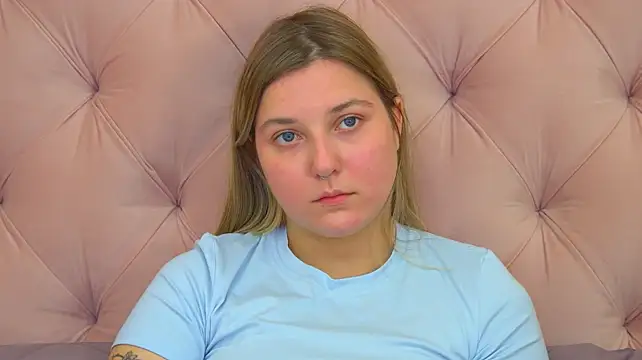TinnaBurton Chat XXX in diretta