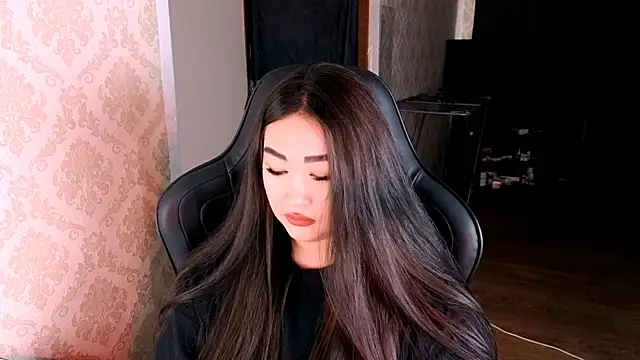 Emma_Uilson Adlı Modelin Canlı XXX Sohbeti