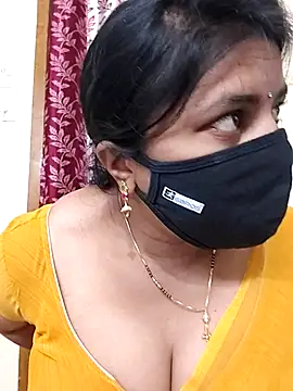 Indian_Telugu_Indhu Chat XXX in diretta