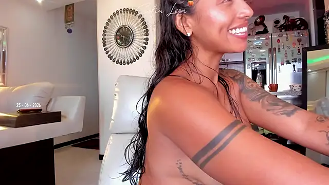 sofiasexhot's Webcam Show