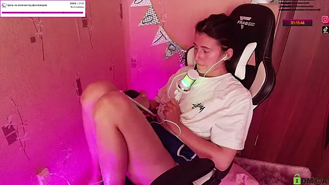 KristinaScott – Naživo XXX chat