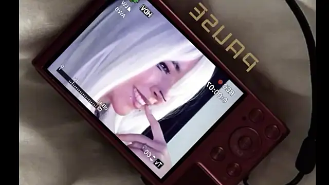 Anny_Kiitty Pertunjukan Webcam