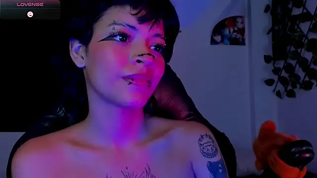 Anny_Kiitty Pertunjukan Webcam