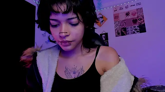 Pokazy przed kamerką – Anny_Kiitty