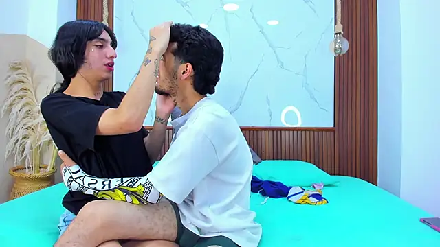 Loversinfire2 Adlı Modelin Web Kamerası Şovu