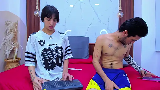 Show de Loversinfire2 na webcam