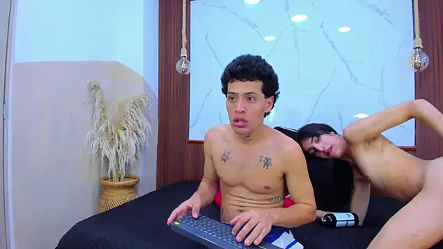 Loversinfire2's Webcam Show