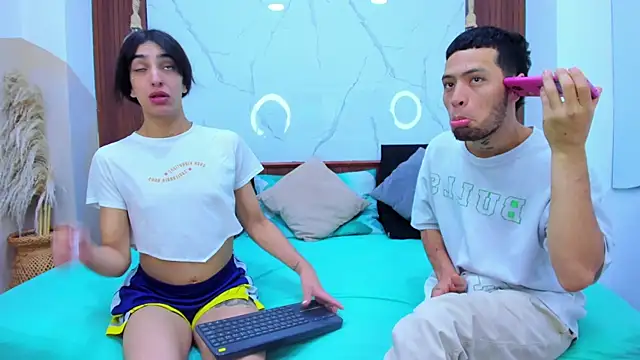 Loversinfire2 Adlı Modelin Web Kamerası Şovu