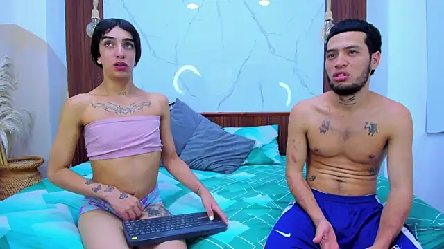 Loversinfire2 Show Webcam