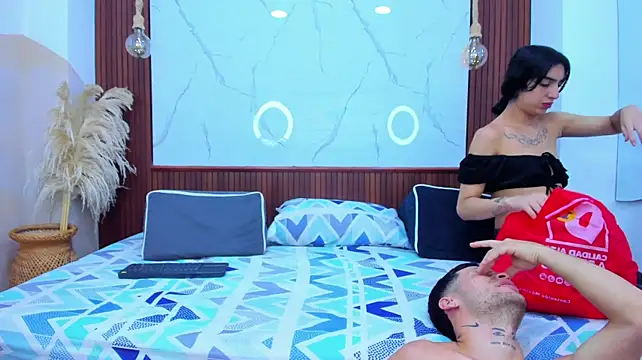 Loversinfire2 Adlı Modelin Web Kamerası Şovu
