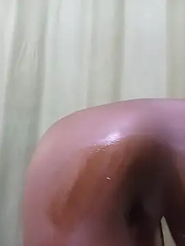 Czat XXX na żywo – AishaBashilah