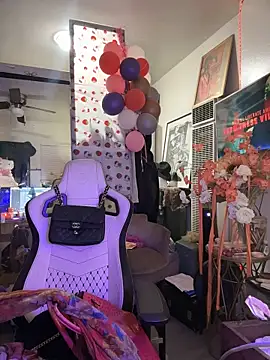 Motherbigbus webcam show