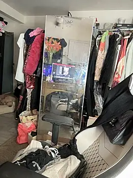 Motherbigbus Show in webcam