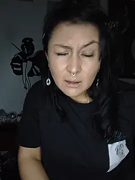 Chat +18 de LILITH_LIBELULA ao vivo