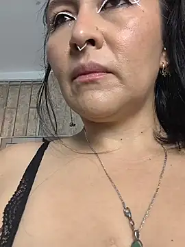 Chat XXX en directo de LILITH_LIBELULA