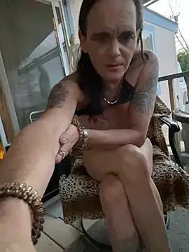 tsashelayamylynzy's Webcam Show