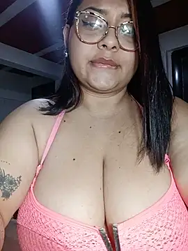 Anna_Lucia88 网络视讯表演