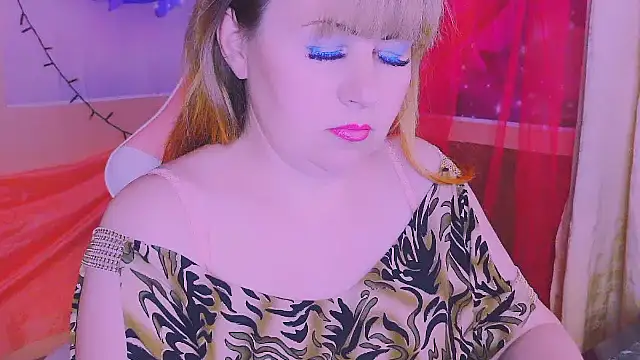 Show modela BESTLOLA na web-kameri
