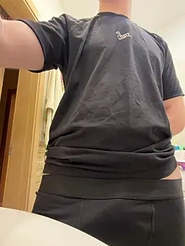 Tylerr2303 网络视讯表演