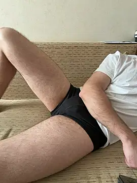 Show modela Tylerr2303 na web-kameri