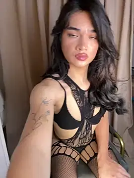BangMia_Wallace Show in webcam