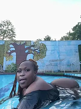 VIOLETXX20 Show in webcam